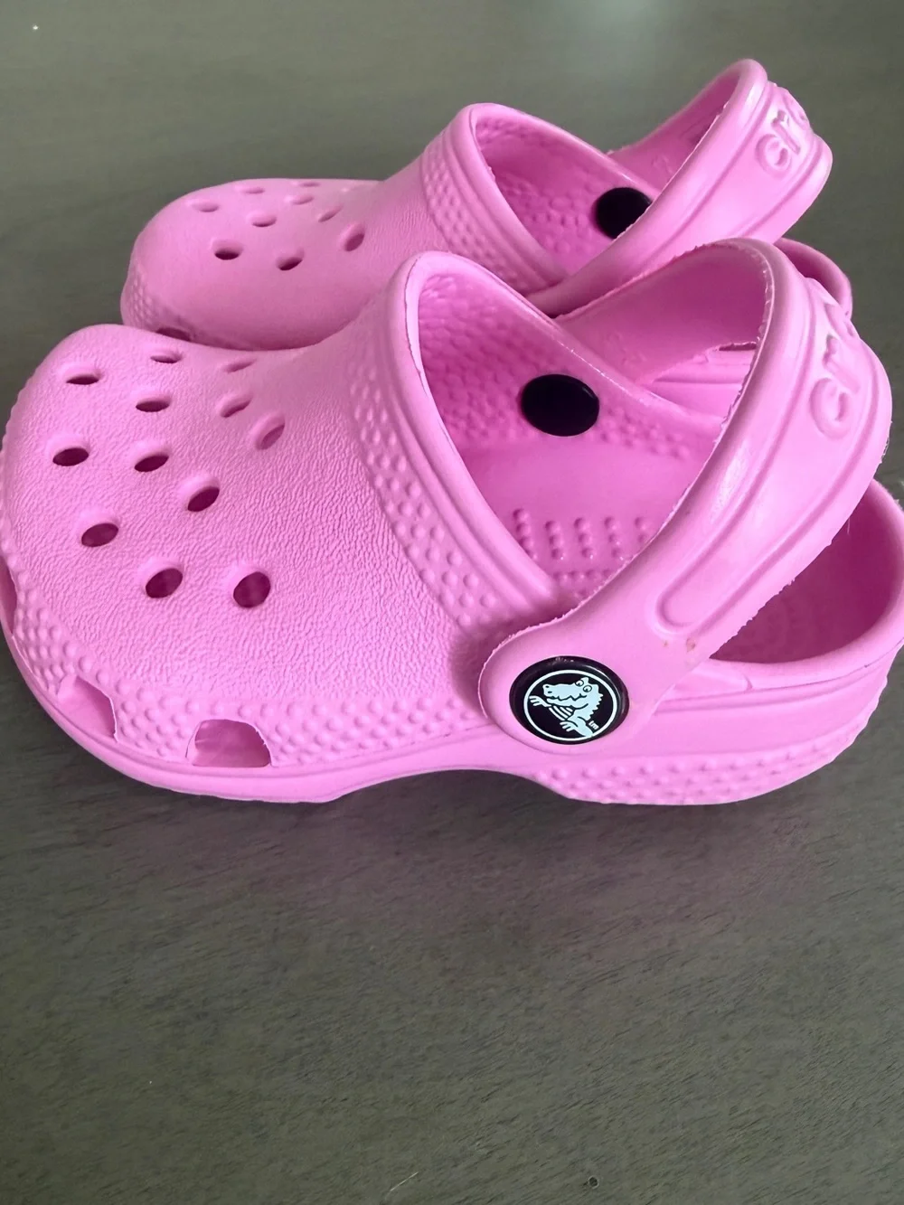 CROCS Baby Bubblegum Pink Classic Clog Sandals Size 2